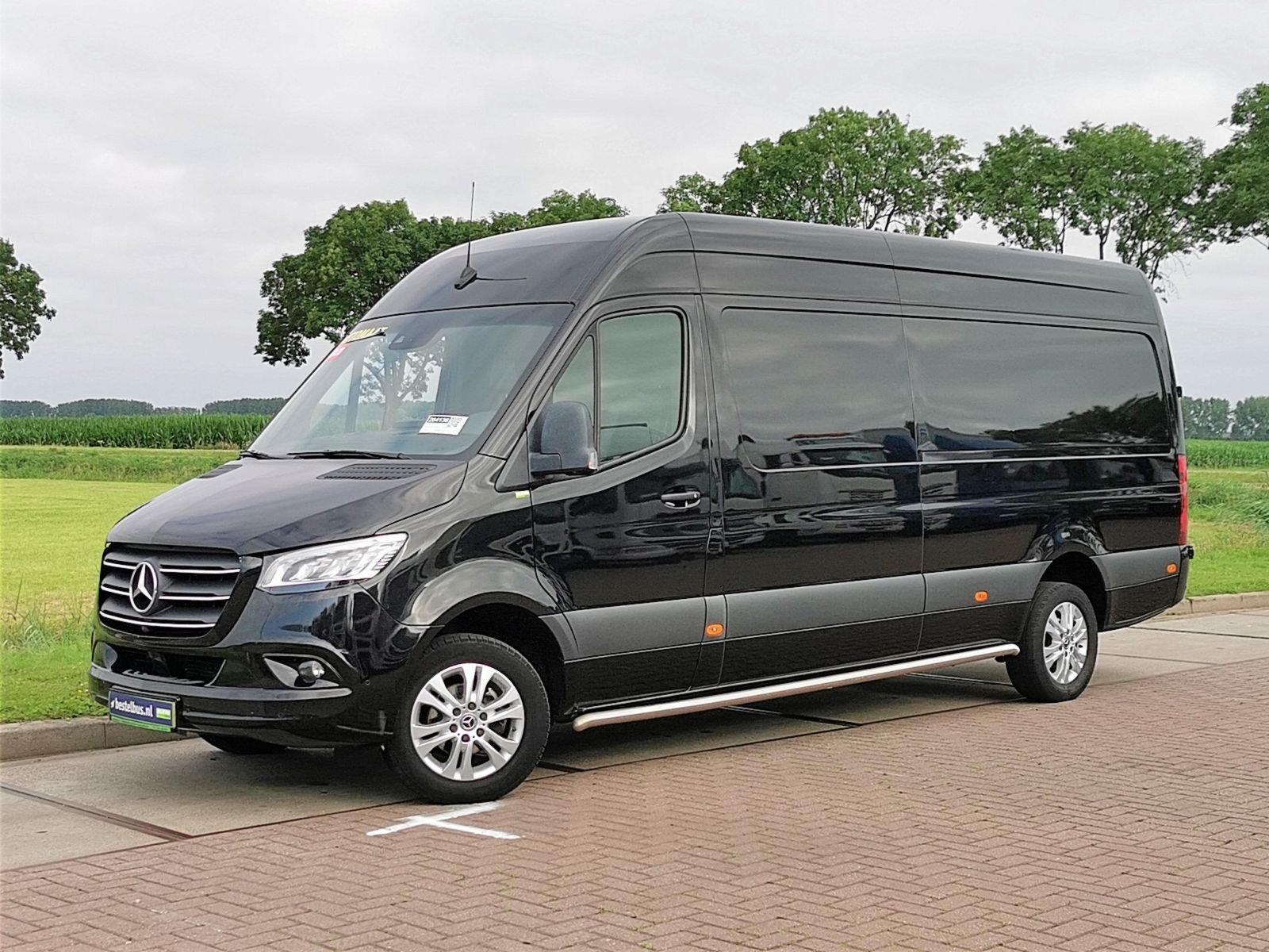 Mercedes Sprinter 319